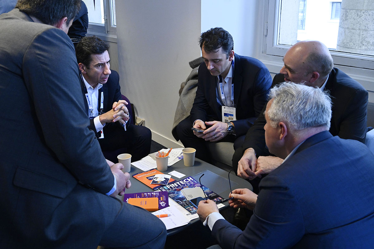 smoneyfr's tweet image. Great moments and business advices are shared at Xpollens Bar with welcome visitors 💬🎓 Come and meet our team to get insights into the newest payments solutions, #BankingAPI, #PaymentsAPI, #VirtualCard, #eKYC, or #Hypergrowth 
#PFF20