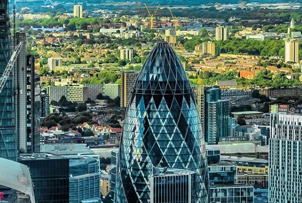 HeetonConcept's tweet photo. Visit London, stay at Heeton Concept Hotel Luma 💡 click the link to book today! #HeetonConceptHotelLUMA #London https://t.co/Z7hMUjOb4R