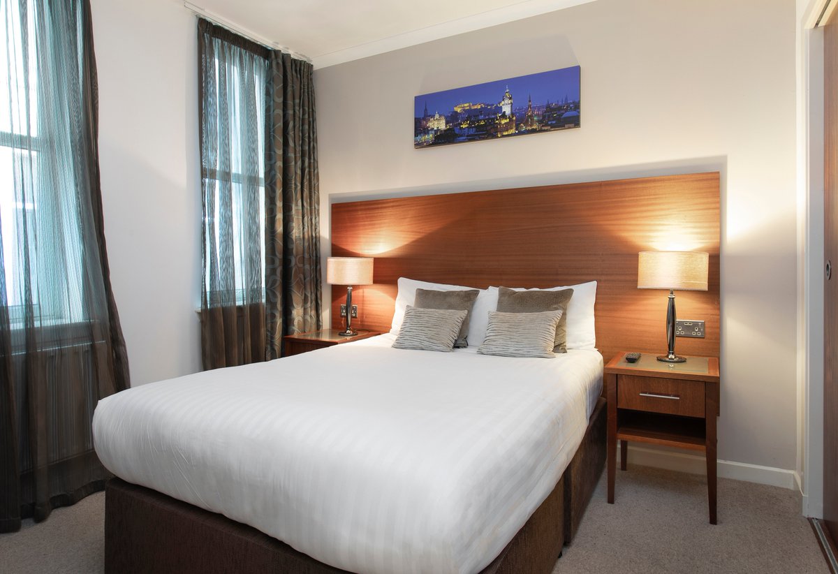 HeetonConcept's tweet photo. 15% OFF your stay when you sign up as a member on https://t.co/csGraJ1LdD‼️ #StewartbyHeetonConceptAparthotel #Edinburgh https://t.co/IYpTsBmgt6