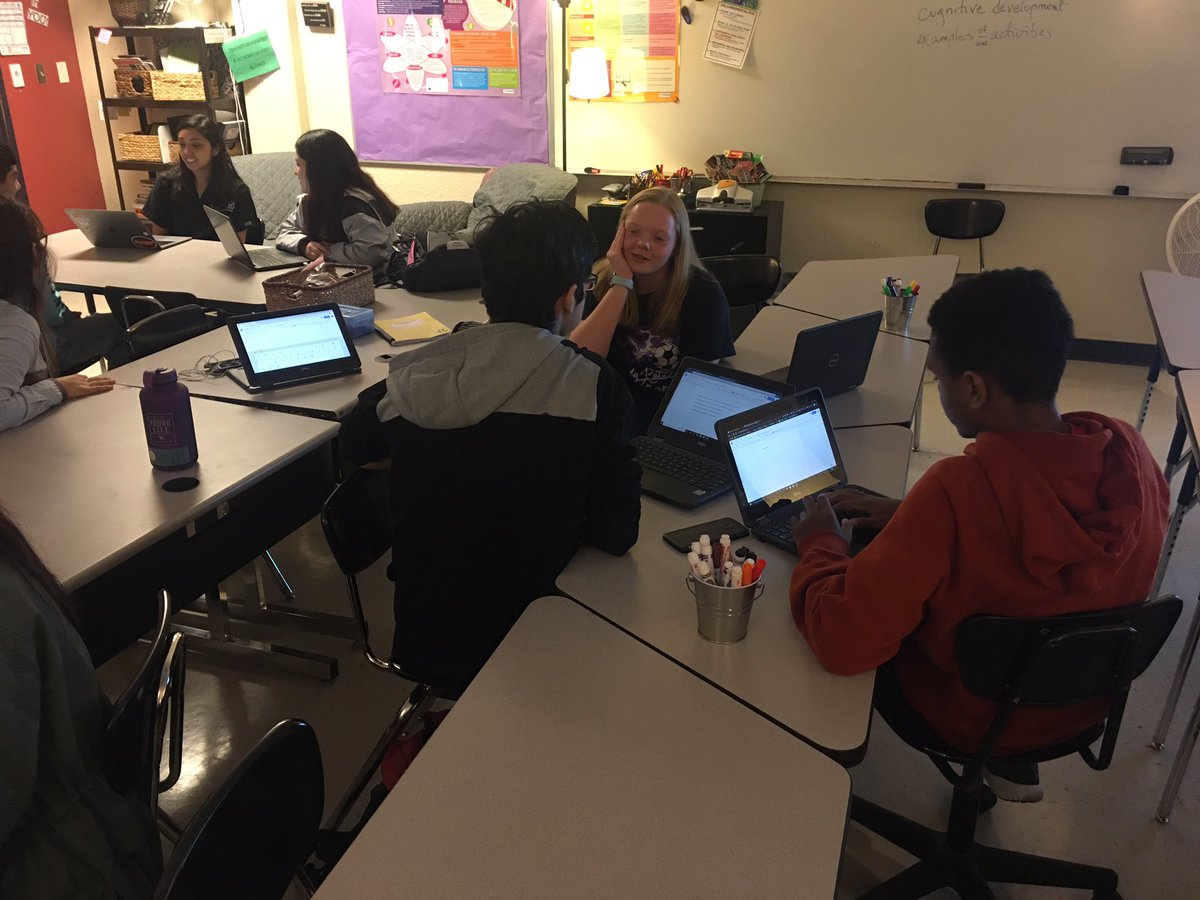 Principles of Education &amp; Training practice their job interview skills for non-teaching, support services career positions! #engagedlearningCTE #careerreadiness <a href="/SanMarcosCISD/">San Marcos CISD</a> <a href="/SMHS_SMCISD/">San Marcos High School</a> <a href="/SMCISD_CTE/">San Marcos CISD CTE</a> @Region13TAFE