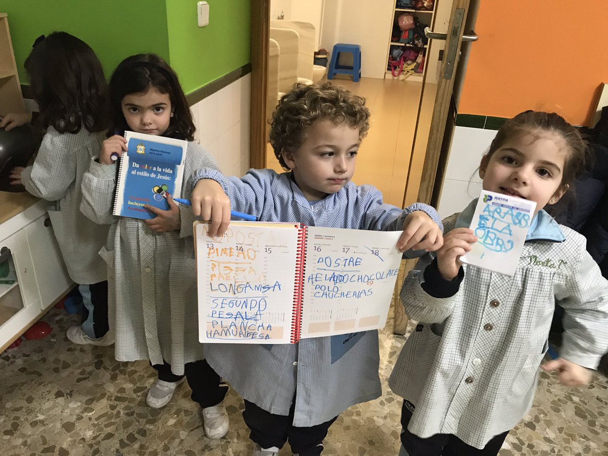 Xtorey_benifaio's tweet photo. #ProjecteElCos Juguem als restaurants: cuiners, cambrers i clients. Fem un menú saludable #4anys https://t.co/aBElyDn7zg