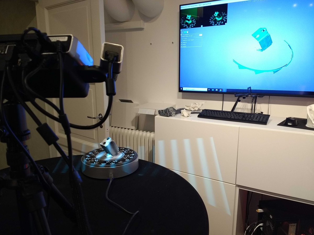 erikcederb's tweet photo. Turns out that the CAD files that @alphacool
provides for the Eisstation 40 does not match the real thing.
Used our @shining3d #EinscanSP #3dscanner to scan the part, brought it into @adskFusion360 and adjusted the mount to fit. Now #3Dprinting rev 2 on our @Markforged #MarkTwo. https://t.co/ApTotQwsJz