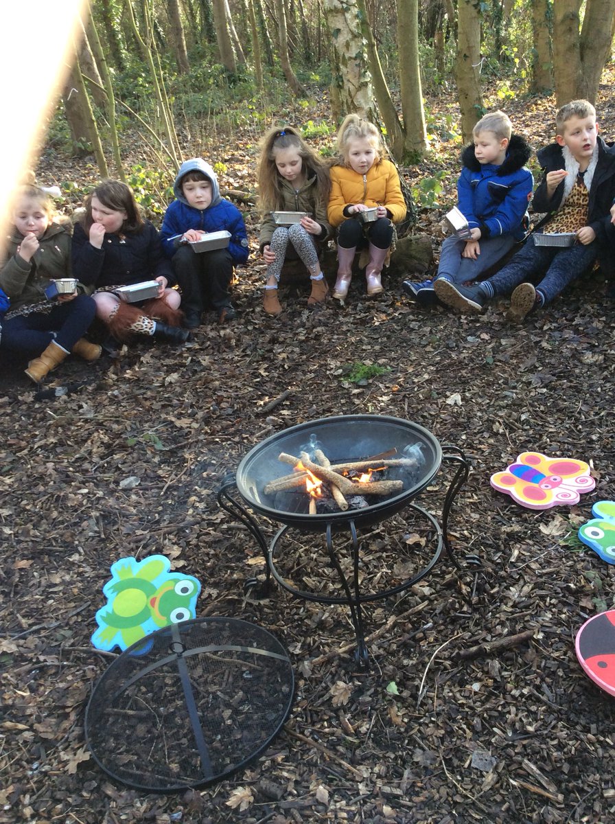 ASALeavers23's tweet photo. Weβve had such an amazing day today pretending to be in the Stone Age. We were hunter gatherers, made tools and told cave stories #lovinglearning #ASAtheme https://t.co/eHEBrjZusN