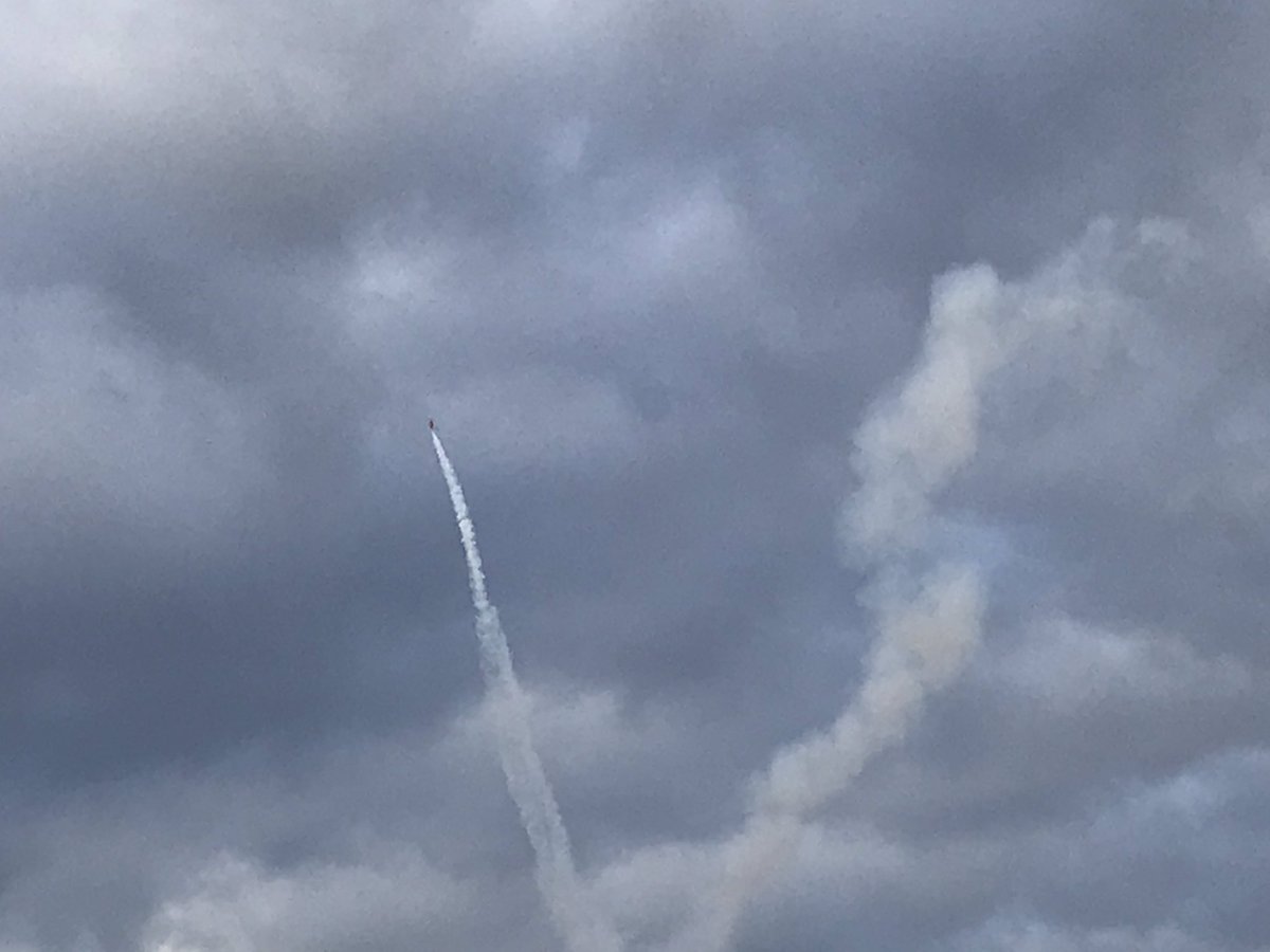 Great to see the <a href="/rafredarrows/">Red Arrows</a> out on this beautiful lincolnshire day 👍👍🇬🇧🇬🇧