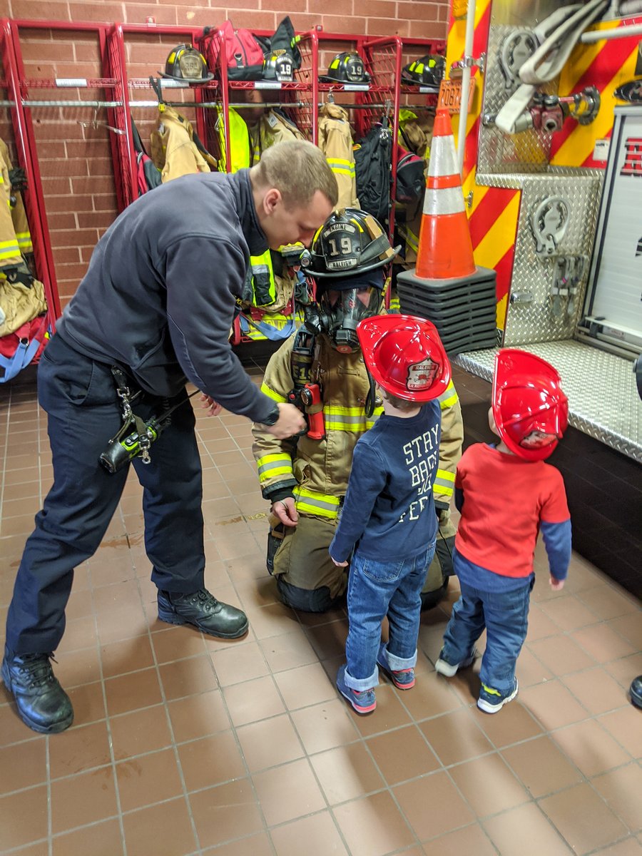 RaleighGov's tweet image. "We are eternally grateful for these firefighters going way above and beyond to care for our family." - Erica Prentice of #Raleigh. 

Read how this young family's scary evening was expertly managed by Raleigh's first responders. 

📰 bit.ly/37Dkx4Y