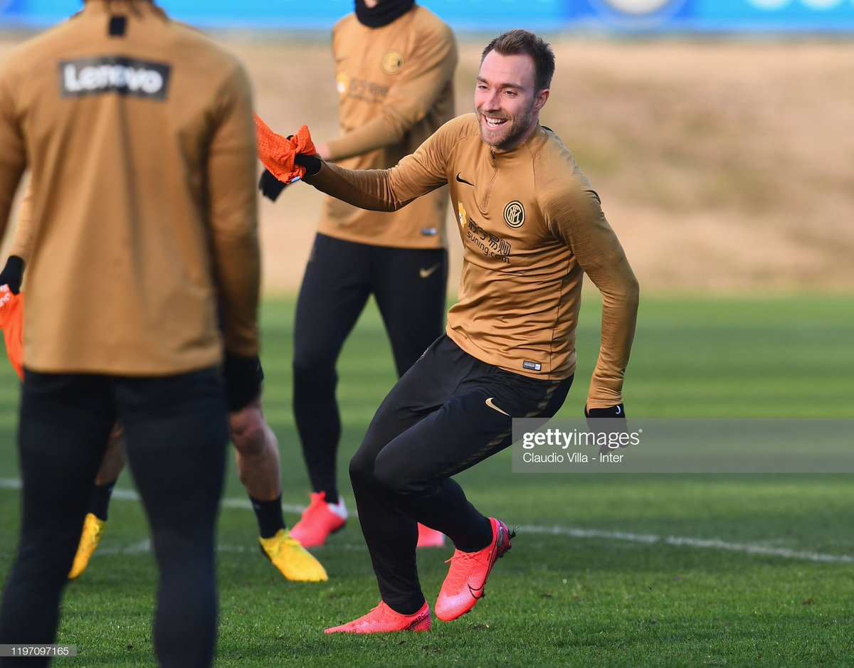 SStefano93's tweet photo. L’effetto #Inter su #Eriksen 😄⚫️🔵 https://t.co/h0t5y4giLB