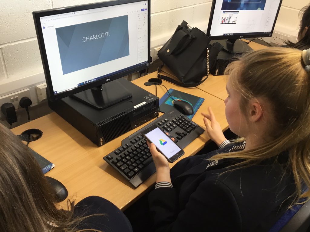 NorthamptonHigh's tweet photo. L4 eportfolios as part of our #Digacy programme in Humanities Transferrable Skills with Mrs Williams. This afternoon pupils are designing their webpages in @GoogleForEdu sites and are thinking about how to make a striking home page #LearningTweets @digitalGDST https://t.co/4WXbuxt9Sa