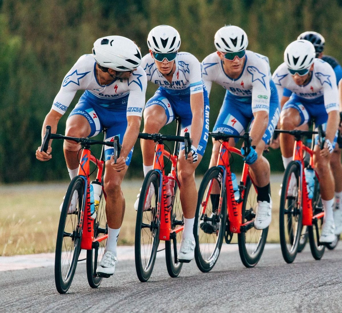 elbowzracing's tweet image. Huge thanks to @hyperthreads_ for sponsoring our squad for the 5th year in a row! hyperthreads.com

#elbowzracing #myhyperthreads #elbowz2020

📸@truemarmalade