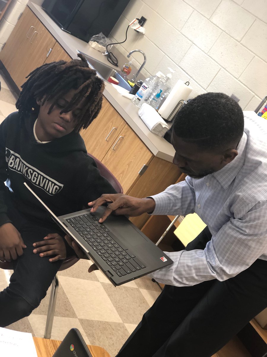 MeganDEBland1's tweet image. Small Group #sameclass #intentionalplanning #divideandconquer @APSFinchEagles