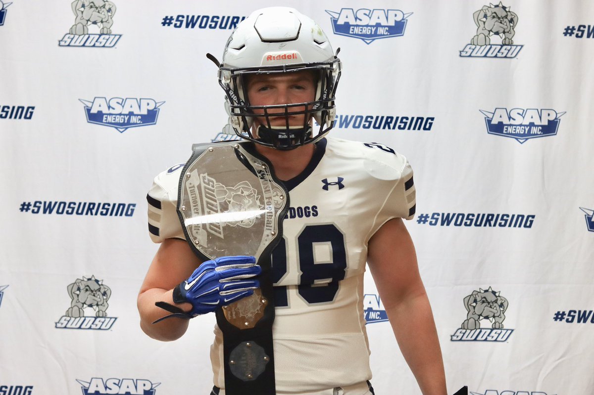 logane_12's tweet photo. I want to thank God, my family, teammates, and coaches for helping me get to this moment! I would like to also thank all the coaches who have recruited me along the way. At this time, I’ll be committing to... Southwestern Oklahoma State University!!🐶🆙 #DAWGFamily https://t.co/PjcoeSwifZ