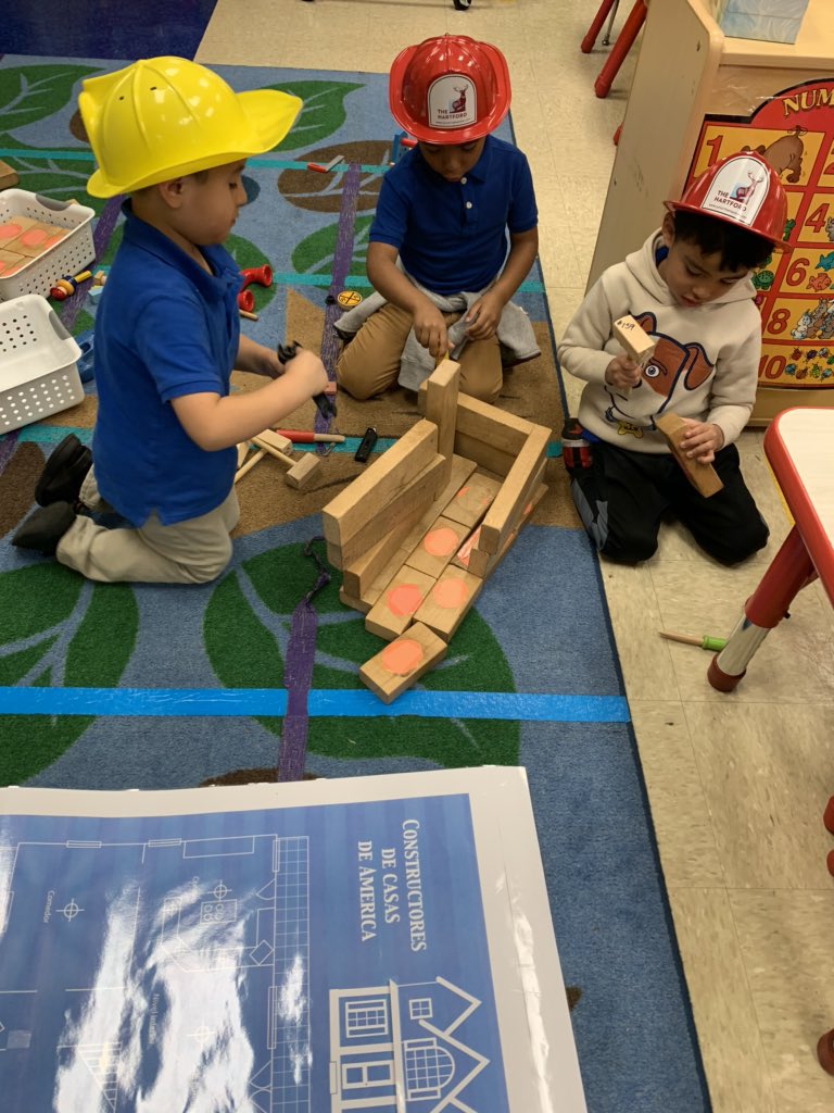 iriszinece's tweet photo. Check out our little architects and engineers at Collins Garden ES. Reading blueprints and building a house. The future is Pre-K. https://t.co/Q2gCVuJmfA