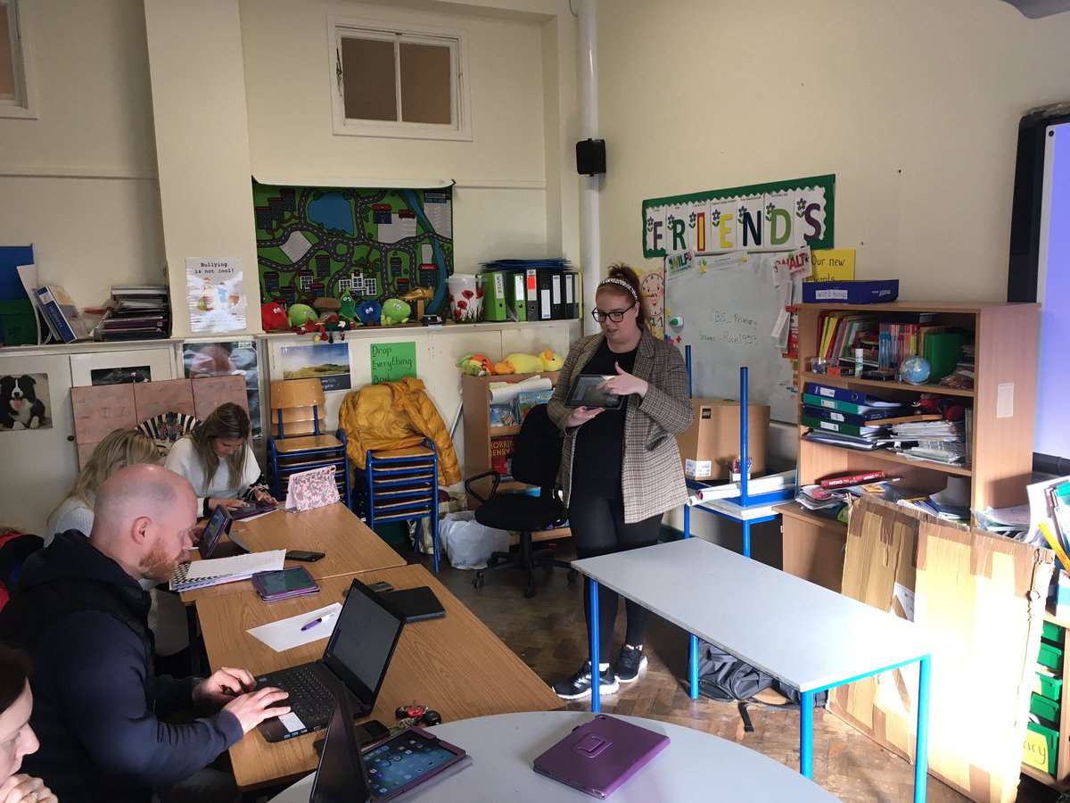 EoinStakelumedu's tweet photo. A productive day of sharing experience/resources with the Kilkenny DigCop. π©βπ«π§βπ«Participants explored Seesaw, Beebots, Adobe Spark, Scratch, Book Creator and more. π¨βπ»π©βπ»Thanks to @CBSPrimaryKK for the warm welcome! #PDSTDigCop #edchatie @PDST_TechinEd @PDSTie @Leargas_etwinn https://t.co/Ya5ixDwvot