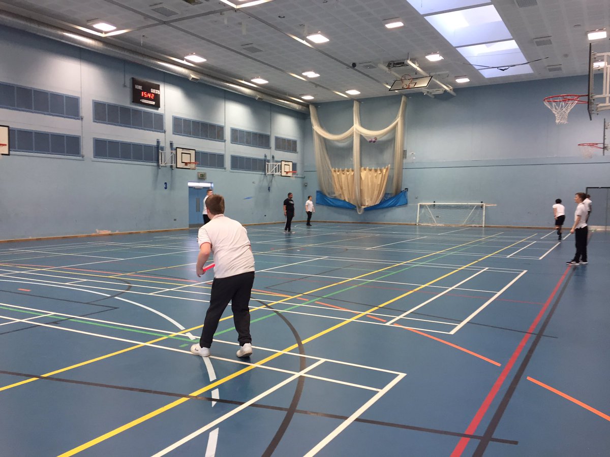 NEW: Our new Ultimate Frisbee after school club for Y7-10, a first for S Bristol young ppl. Another fab bunch working towards #DofEPhysical Thanks to expert coach/player Ben Hall <a href="/UKUltimate/">UK Ultimate</a> #ultimatefrisbee <a href="/Samanth53721162/">Samantha Williamson</a> <a href="/DofESouthWest/">DofE South West</a> <a href="/MerchantsAc/">Merchants' Academy</a> @Bristol_People