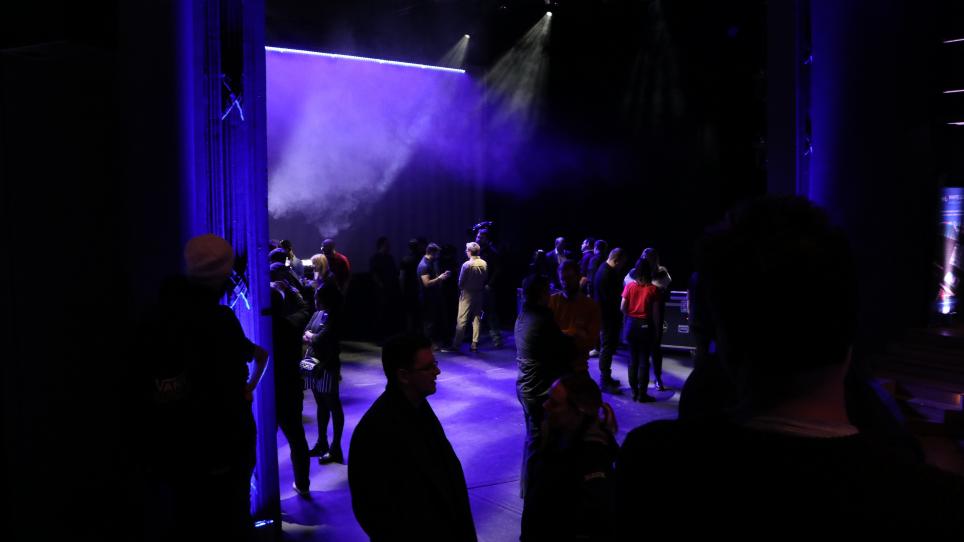 CSSDLondon's tweet photo. Last Friday, we were excited to host @the_ALD and @WhiteLightLtd 2020 #newtechshowcase, featuring design, planning, rigging and programming from our @CSSDLighting students alongside course tutors and White Light staff #Light #Video #Design #Tech @CSSDBATP
https://t.co/pdpWxL7hxF https://t.co/RFHXfwdTyX