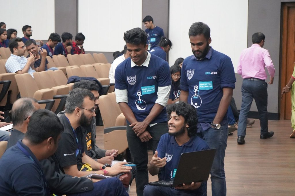 Yahyadca's tweet image. @hackversenitk @Devfolioco

2400+ Applicants to #Hackverse 
Only 250 got selected. 
It was an Amazing time at NITK&apos;s #Hackathon. Met alot of amazing personalities and Tech Visionaries from the Industry.
Made it to Top 10 out of 250.
Alhamdulillah