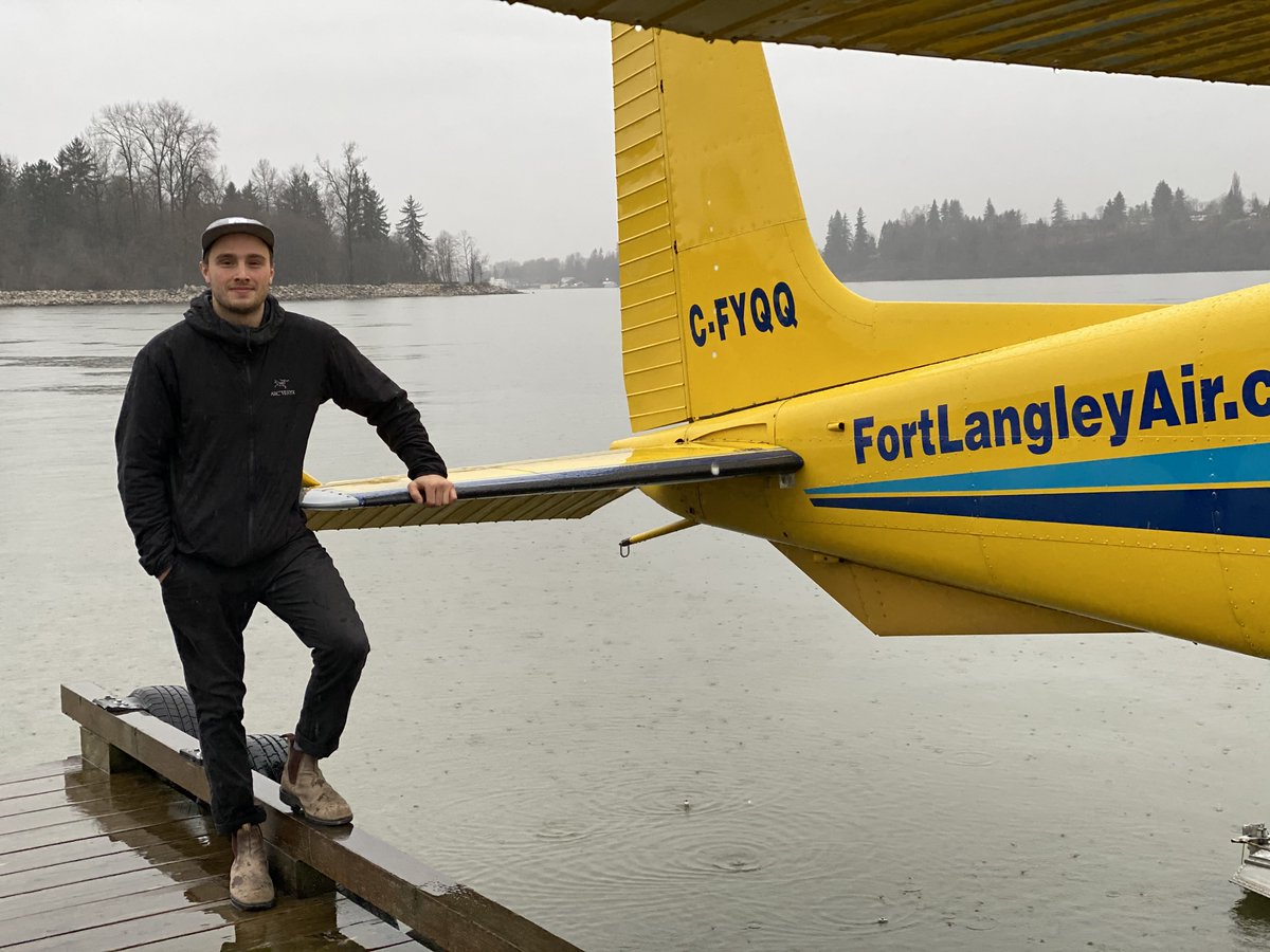 ftlangleyair's tweet photo. Liam Montgomery, bags the first float rating of 2020! Thanks for choosing to #flyfloats2020 with Fort Langley Air! #SnowMuchFun #floatplanepilot #pilots #FlytheFort https://t.co/dJ6xmTLmtu