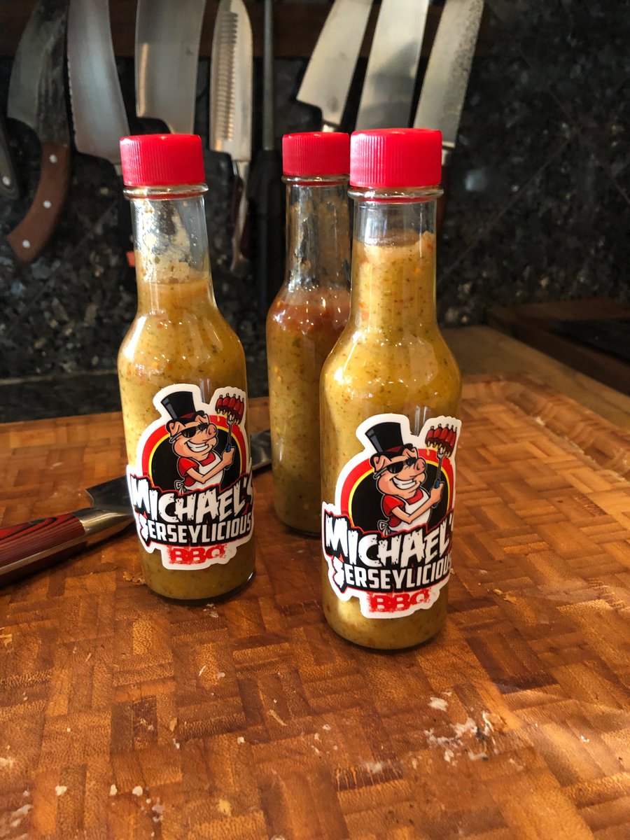 jerseyl87111076's tweet photo. I have been working on this hot sauce so time. It is an avocado habanero hot sauce. On a scale of one to ten I think the heat is at a six. I want to send out two free bottles to people that will write a review and likes sauces that are hot. Please write  if you are interested https://t.co/mvGKghqtiH