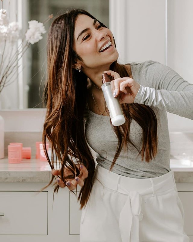 MineralFusion's tweet photo. 🌟 Hair BOGO Sale! 🌟⁣ ⁣ Buy 1 Styling Product, Get 1 Free -- Plus -- take 30% OFF all Shampoo + Conditioners now thru 1/31! The gorgeous @paosfitworld is a huge fan of our styling products — "my go-to combo that I…

📸 https://t.co/2gkuunVrX9 via https://t.co/NZtl0qU5wf https://t.co/uKMWF1FB4L
