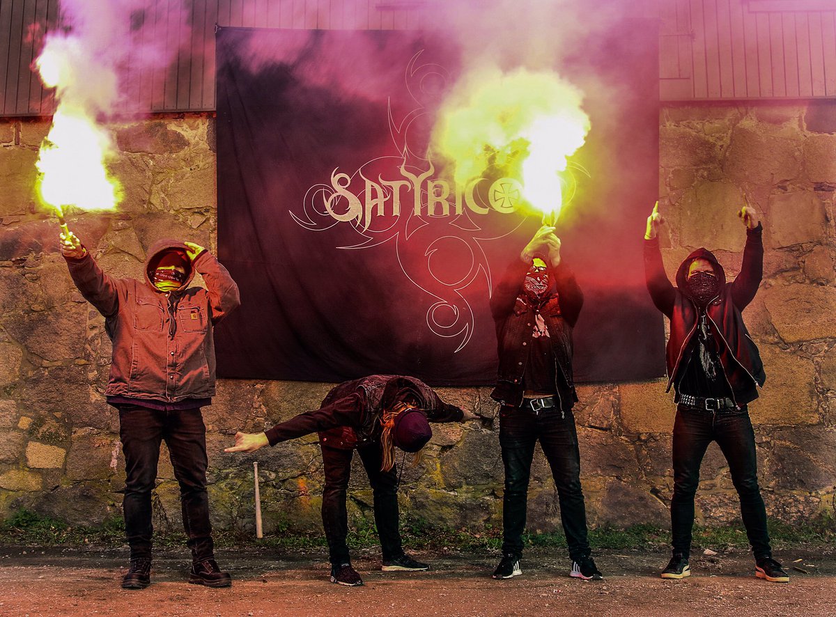 EspenIxtlan's tweet photo. Satyricon Ultras
Ignite🔥🔥🔥
2020
Ixtlan/melismelmel📸
Rebel Extragavanza backdrop courtesy by Satyricon
.
.
#satyricon #satyriconultras #blackmetallers #blackmetal #norway #kullsyre #ultras #ignite https://t.co/ZtG5vf8uLu