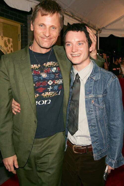 Happy Birthday to Elijah Wood 🎂🎁