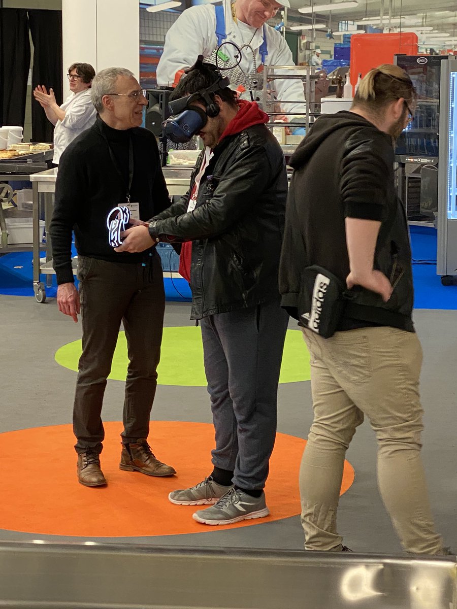 GallLaurent's tweet photo. Nous arrivons à la fin du salon #saveursmétiers à #Namurexpo ce mardi 28/1/20. Les animations de Alimento Group attirent toujours les curieux sur le stand. #epicuris #passionforfood #foodatwork #leforem #formalim @AlimentoGroupe @LeForem https://t.co/NHRVZ2AFeD
