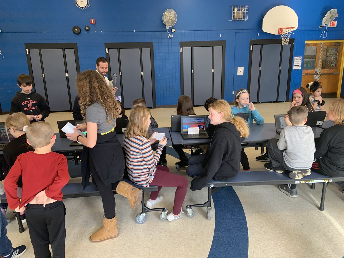 DrGeorge_MU's tweet photo. Fifth grade students at River Plaza ElementarySchool @MTPSpride teach kindergartners about their educational passions with a global perspective @DrMarlzBeil @AmandaAgresti1 @ReneeKaraban @MrsDOrozco @kerrigan_john @River_Plaza_PFA @RPPrincipal @MoralesMTPS  #MTPSspark #MTPSpride https://t.co/hyU1tU9m1D