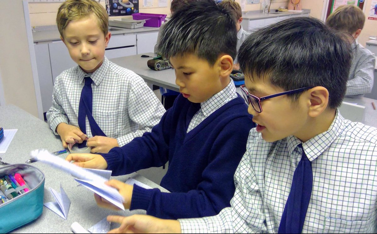 _Ludgrove's tweet image. It’s not rocket science... oh yes it is as the VIs build their spacecraft ready for launch🚀 @ludgrove_school! #sciencelesson #rocketdesign #rocket #ilovescience #scienceisfun #flymetothemoon #prepschool #iloveboarding