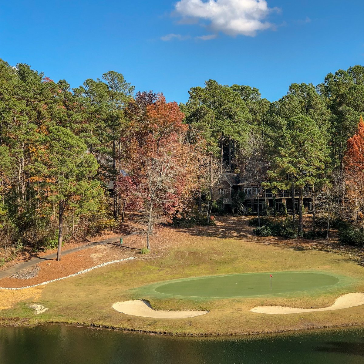 This picture says it all from Firethorne C.C. outside Charlotte, NC. Tough par 3! #GoForeIt #golfcoursemarketing #golfcourses #Par3