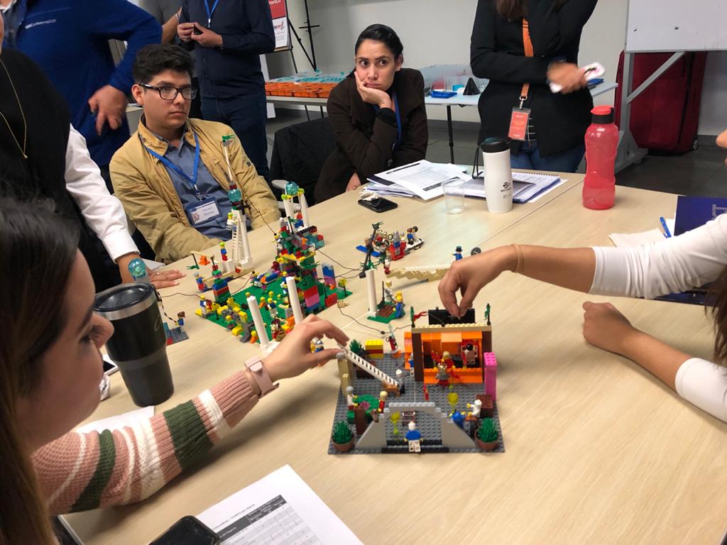 ICThinking's tweet photo. Risk Challenge 120:10 en Banregio / Enero 2020
Gracias por la confianza
#banregio #controlinterno #riesgo #risk #legoseriousplay https://t.co/Yhf7aeRMXr