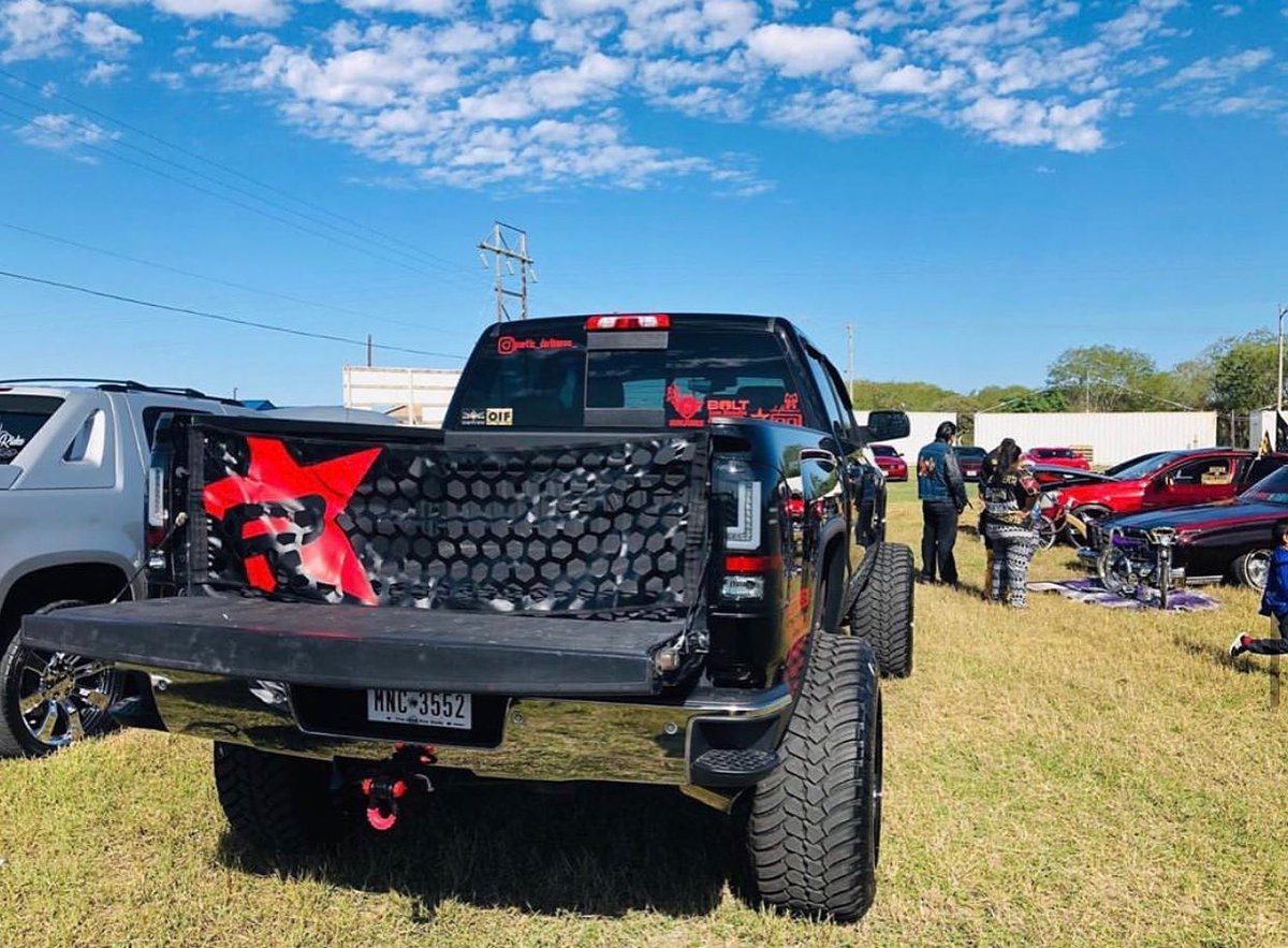 BOLTLock's tweet photo. Happy Truck Tuesday! Lock it up with BOLT Locks πͺπΌππ #repost #trucktuesday #BOLTLock #Onekey #Trucks #ConvenientSecurity #poetic_darkness_ https://t.co/QrGgE23Fsu