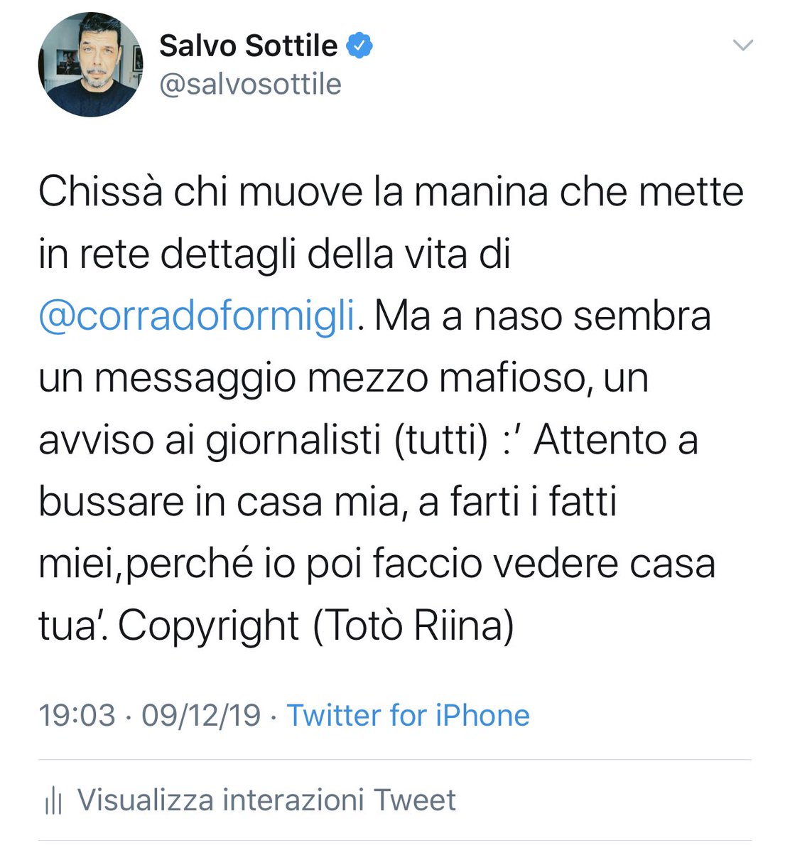 Il senatore <a href="/matteorenzi/">Matteo Renzi</a> mi ha citato in tribunale per questo tweet che avevo fatto per dare la solidarietà a <a href="/corradoformigli/">Corrado Formigli</a> Non capisco perché Renzi si sia sentito chiamato in causa visto che non l’ho mai citato ne ho fatto riferimenti a lui o al suo partito. Ma tant’è !