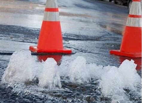 Due to a water main break, Loudon High School (only) will close today (Jan. 28) at 12:00 PM.