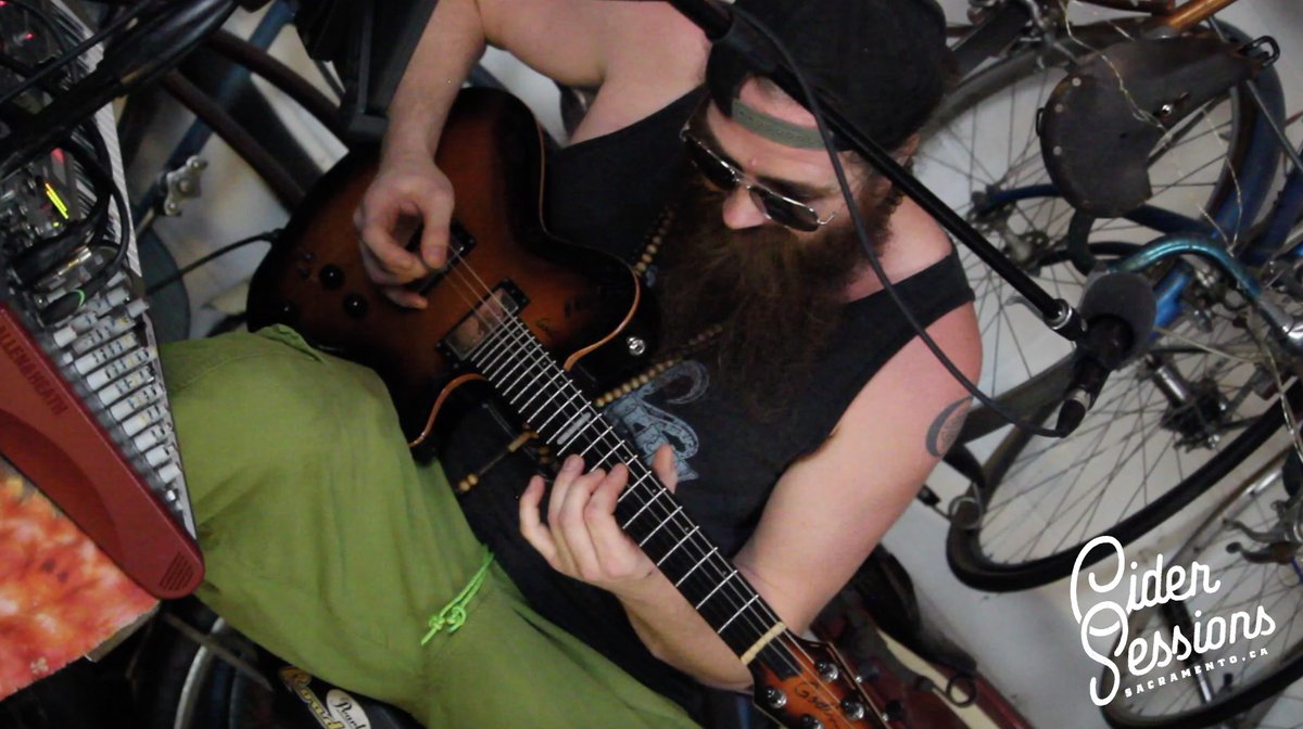 SessionsCider's tweet photo. More music by the one man band El Dub Music check out his latest session titled "It's All Sunshine" some PMA on this chilly Tuesday morning <3
#NewMusicTuesday #CiderSessions
https://t.co/hOjx7enP64 https://t.co/SNZWdzF5t4