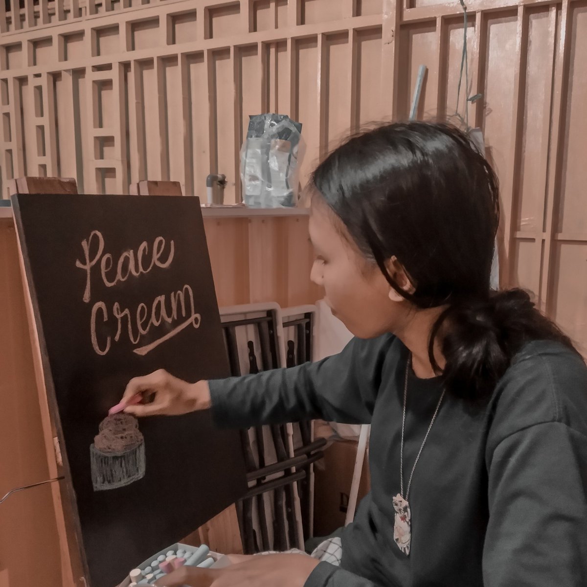 ulfahrk's tweet photo. Do it what you like, beib~~
Have a peace dream.
#peacecream
#jajanandamaikatanya https://t.co/Kw7Uqk99PO