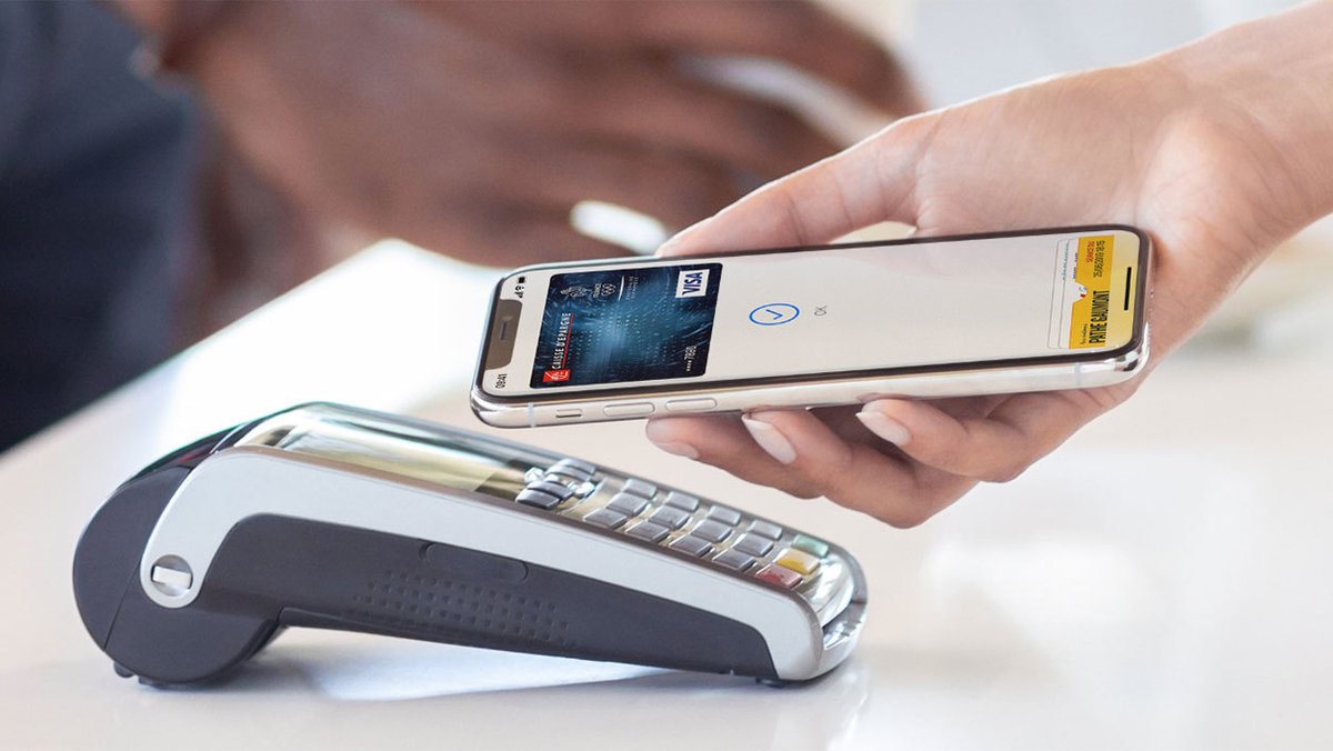 BFMTV's tweet photo. Apple Pay arrive pour les clients du Crédit Agricole, du Crédit Mutuel et du CIC https://t.co/rdStH8z4to https://t.co/ECcjOTggNK