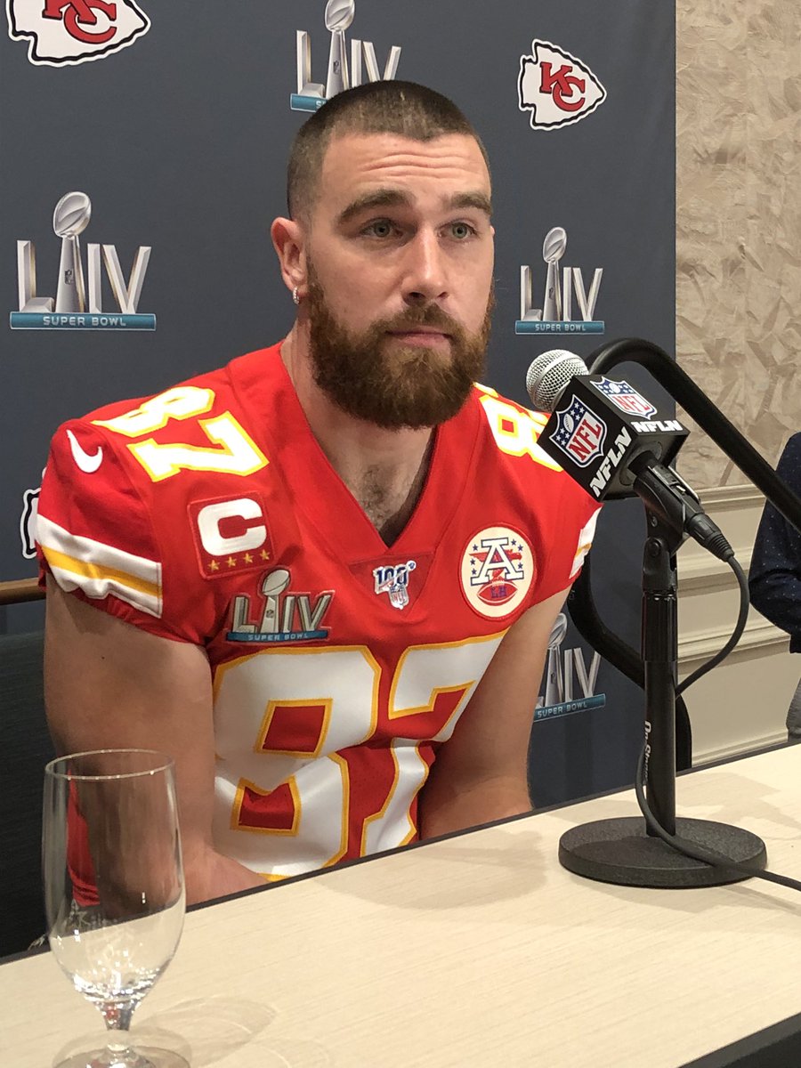 travis kelce super bowl jersey