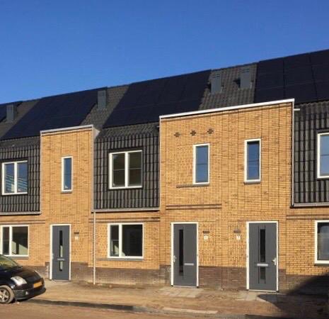 Met de nieuwe woonwijk #Haarzicht komen er in Utrecht veel mooie woningen bij. Vandaag een gezellig feest voor de  bewoners van 49 sociale huurwoningen. Felicitaties voor de nieuwe bewoners en grote waardering en dank voor @inspiringspace, @BAMWonen en <a href="/GroenWestwonen/">GroenWest</a>.