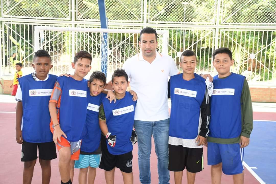 alcaldiaptoboy's tweet image. implementos deportivos a las juntas comunales y comunidad en general para el aprovechamiento del tiempo libre y la práctica del deporte.

#JiclyMutisAlcalde 
#PuertoBoyacáPrimero 
#IMDR 
#EscuelaDeArtes