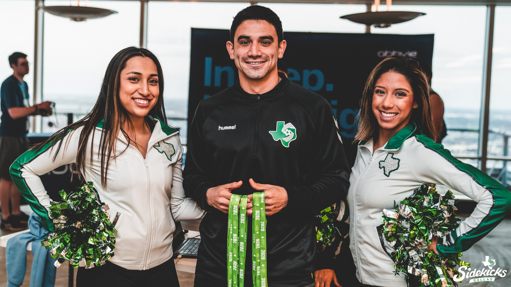 gosidekicks's tweet photo. BIG thanks to the @LLSusa for inviting us to the participate in the #BigClimb this weekend! We had such a wonderful time volunteering and loved seeing all those that participated! π
#BuiltGreen | #KicksInTheCommunity https://t.co/xhiBHAUESc