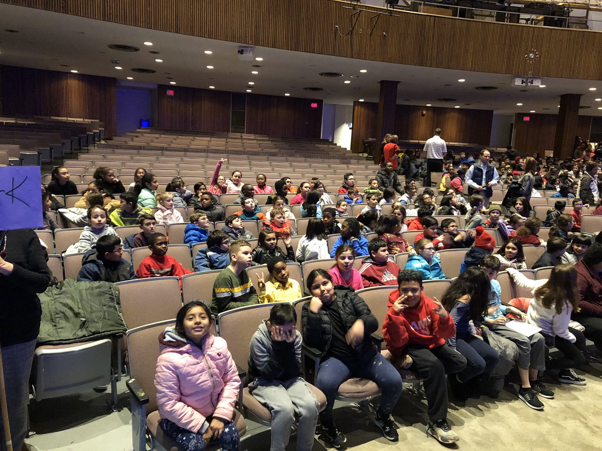 MrT_TheTeacher's tweet photo. @Stark_Stars excited about the show we are about to see!! @StarkPFO https://t.co/8JfxlHP9F0
