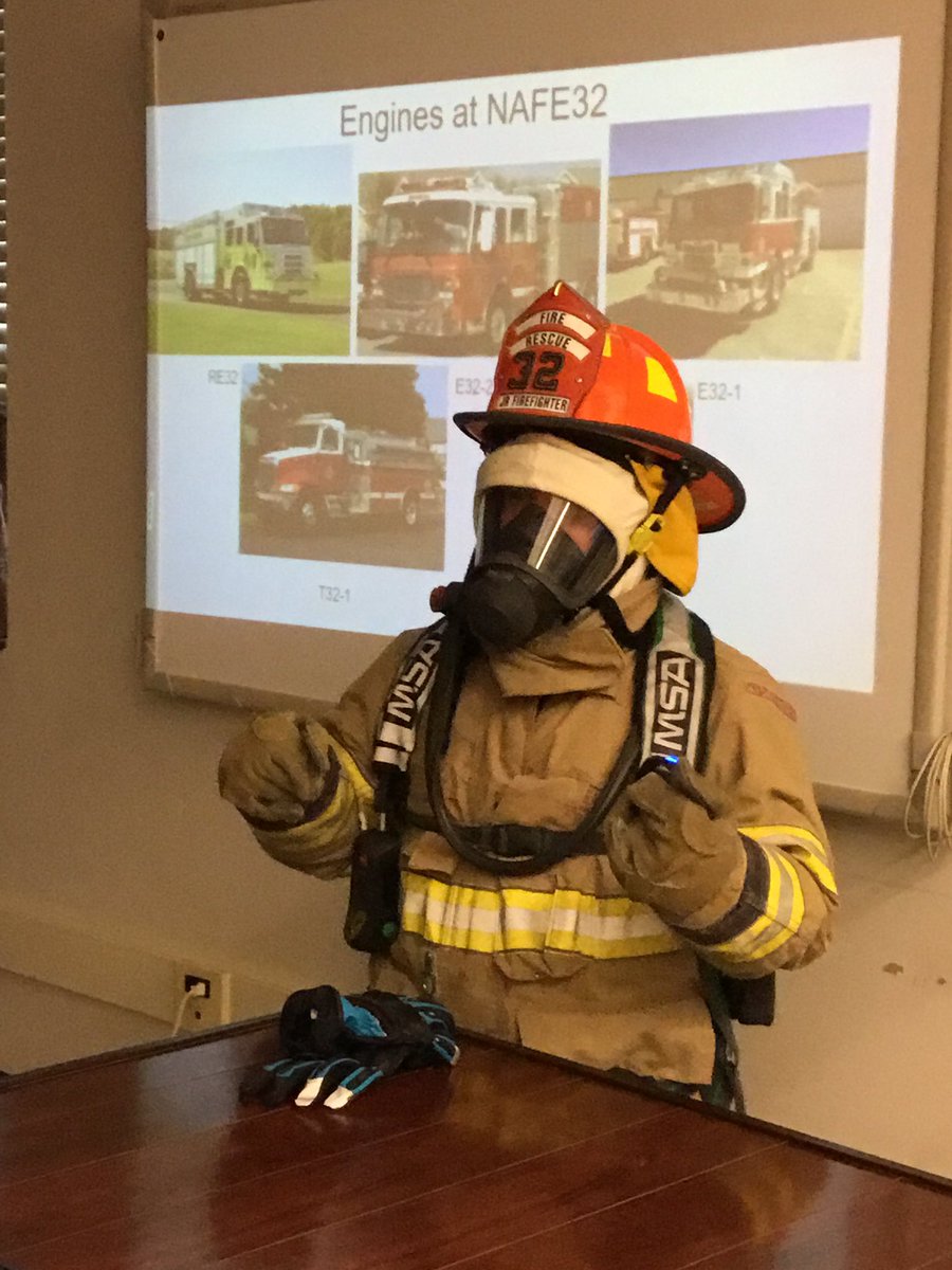 PepScienceSpot's tweet photo. Student STEM & STEAM presentations are under way! So far NICU Nurse, LPN, Special FX Artist, Fish & Game Warden, Kennel Manager, Sound Engineer, Tattoo Artist, computer sciences & Firefighting/EMT. #Bermbuzz #Bermlearns #Grade9Science #RealWorldScience #STEM #STEAM https://t.co/dEvfiQj86f