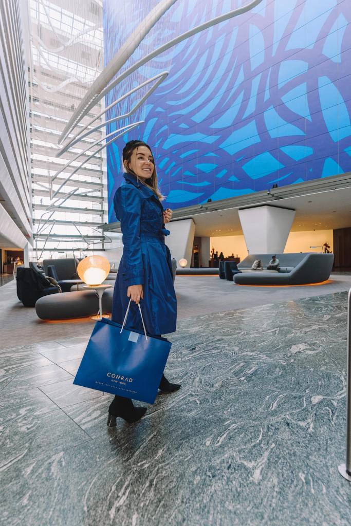 ConradNYDtwn's tweet photo. Explore world-class cuisine, upscale shops and NYC's favorite Downtown Manhattan landmarks during your next stay at #ConradNYDowntown. #StayInspired 📸 by wheremartawent on Instagram https://t.co/ehfSExeQYl