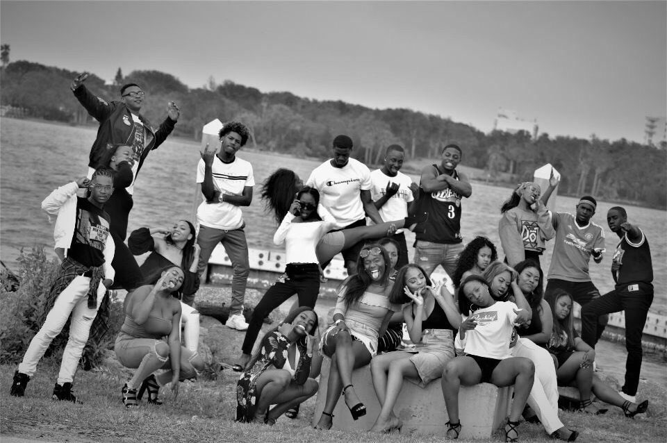 teenaaah_'s tweet photo. my heart in picture form 💛🤞🏾
#ItsAHurricaneAyeee
#RepYourChapter
#C11Turns11 https://t.co/i7d2ob5qWR