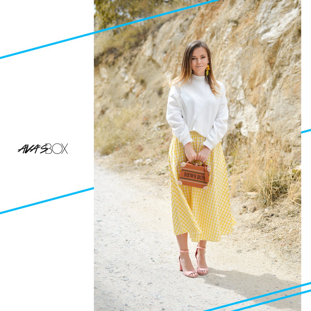 avas_box's tweet photo. “I have always believed that fashion was not only to make women more beautiful but also to reassure them, give them confidence.” – Yves Saint Laurent

Fashion is everything, in our books. Not only does it make you look FAB it also makes you feel FAB. https://t.co/yn0zfFFpjF