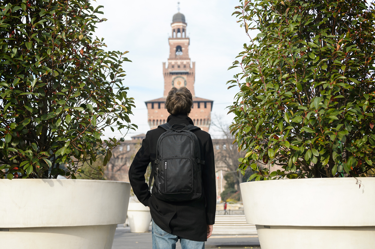 A beautiful reflection
#Italiandesign #tucanomilano #milan #city #travel #backpack #protection #device #macbook