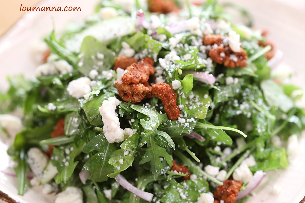 This "Tasty Tuesday" is beckoning me to partake in a wonderful Arugula Salad with candied walnuts from The Depot in Reno, NV.
I had this and much more when I photographed for Bliss Life Magazine!
Somebody's gotta do it!!!😍