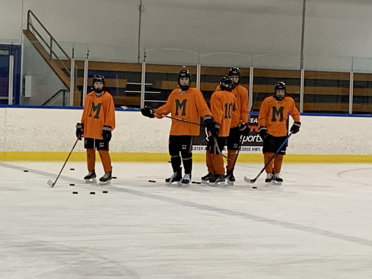 Another season of our ⁦<a href="/EarlMarriottSec/">Earl Marriott Sec</a>⁩ hockey academy partnership starts today. 58 kids in 2 classes. Very successful player development partnership that is growing every year. ⁦<a href="/magic_hockey/">Magic Hockey</a>⁩ #semiathleticclub