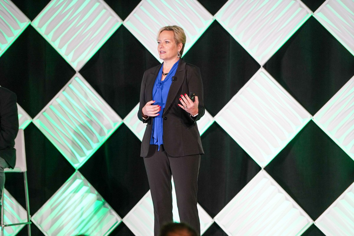 The 2020 <a href="/CenturyLink/">CenturyLink</a> Analyst &amp; Consultant Forum kicked off today in Marco Island, Florida! This morning, I had the privilege to speak about how CenturyLink has helped the Orlando Magic build a best-in-class, digital fan experience. #CenturyLinkAR #Edge #DigitalBusiness