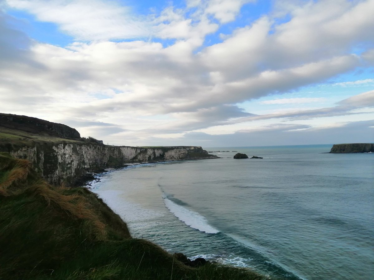 MaryBallinsheen's tweet image. Just back from a fantastic weekend away in #northernireland
Many thanks to our fabulous hosts/tour guides @ShaneYesChef @nicci202

#causewaycoast
#ballinatoyharbour
#giantscauseway
#carrickarederopebridge #darkhedges #belfast
#hillsborough 
#countydown
#countyantrim