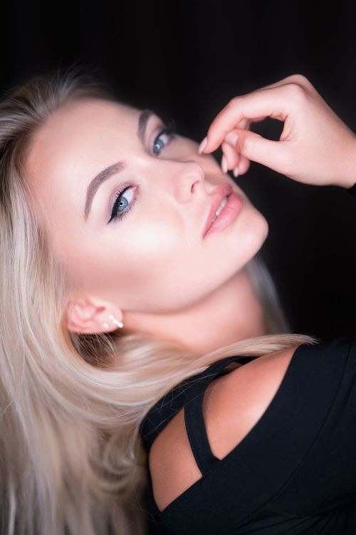 anna_brides's tweet photo. Most of all I love - to travel, my parents and my work. I am a bright and open person who is filled with love and is looking for my destiny...

I never save evil, never envy peop... ...
♥ Send her Message > https://t.co/9EC1tb0ZmX < ♥ https://t.co/cnVNbmQ923
